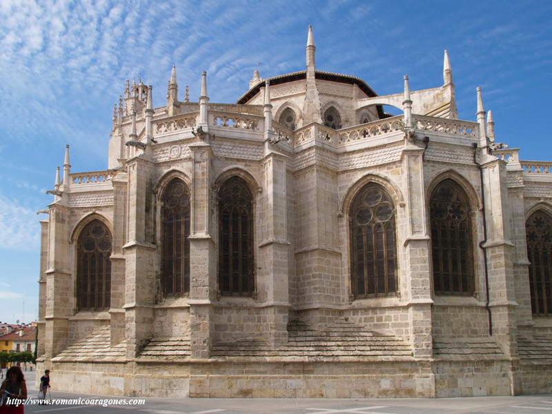 LADO SUR DE LA CABECERA DE LA CATEDRAL